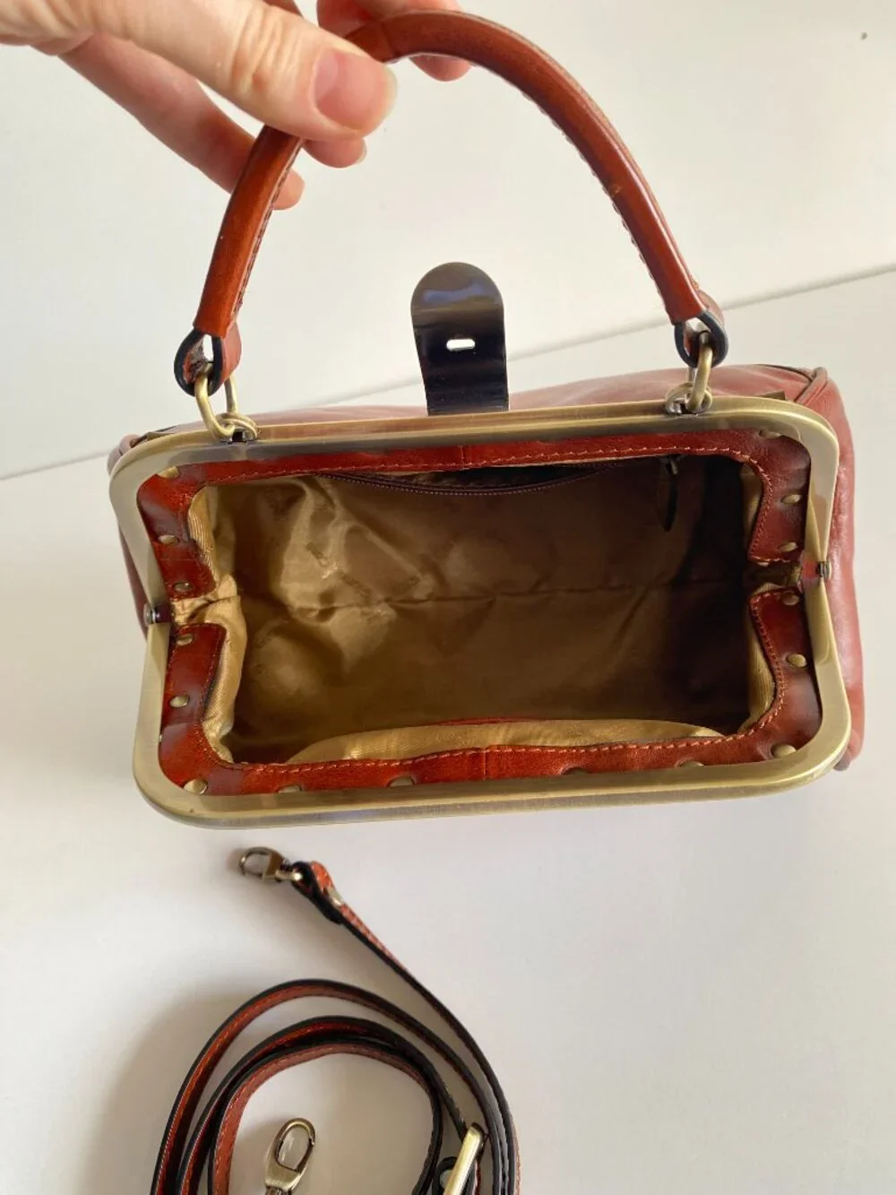 Gianni Conti Italian Leather Doctor Bag Satchel Crossbody Brown